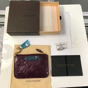 Louis Vuitton Monogram Vernis Key Change Violette